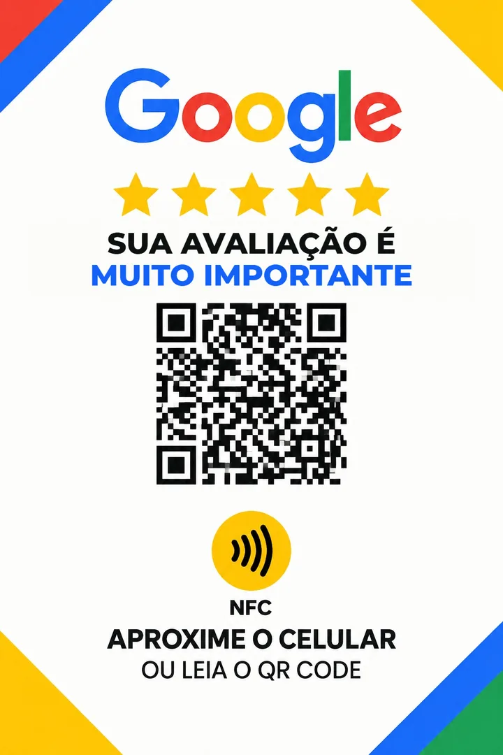 Placa vertical branca com logo do Google, cinco estrelas, QR&nbsp;Code e símbolo de NFC